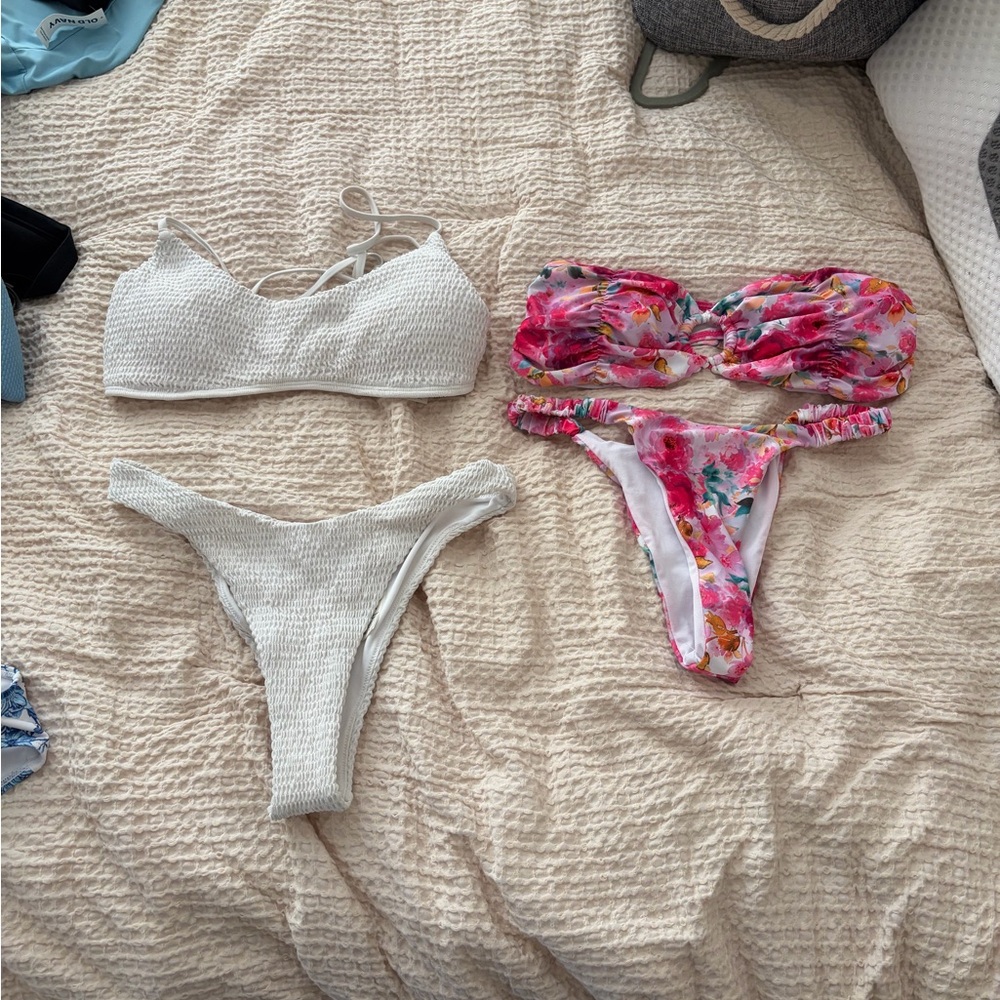 Size Medium BIKINI BUNDLE (tops & bottoms)